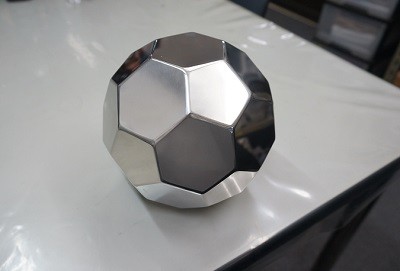ステンレス製　サッカーボール　溶接　製作