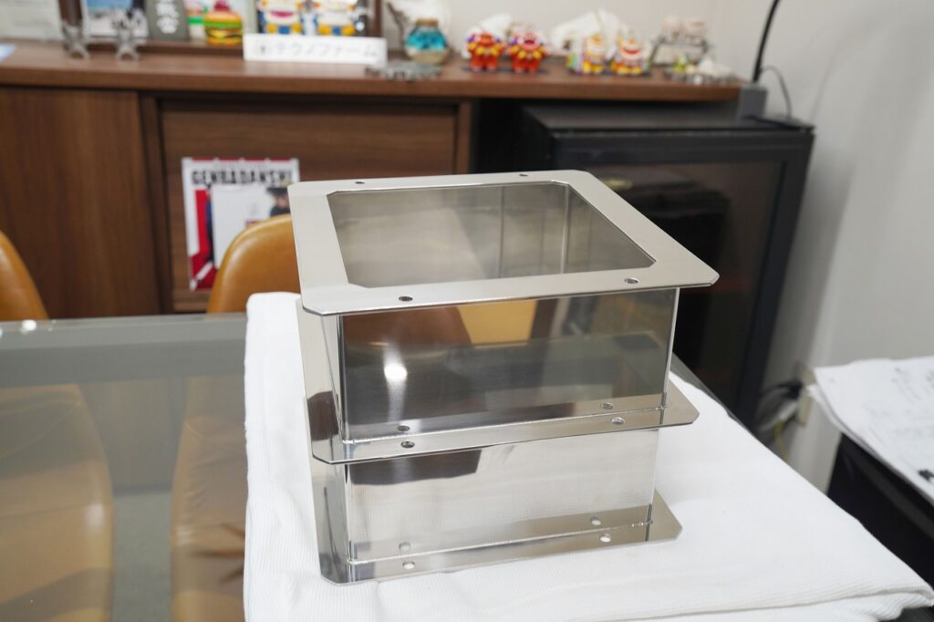 ステンレスの薄板溶接製品を製作しました。大阪府松原市でステンレスの溶接屋さんをお探しのあなた！株式会社テクノファームにお任せください