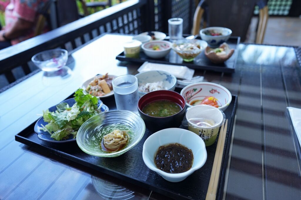 シギラベイサイドスイートアラマンダ　朝食バイキング