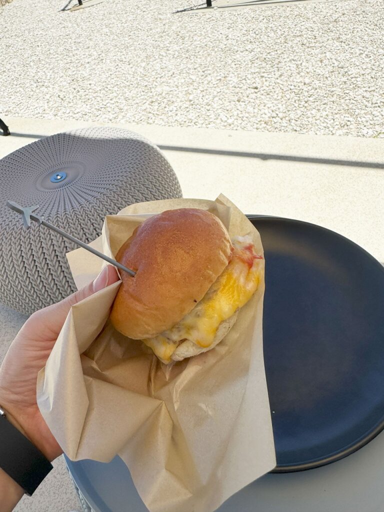 ダグズバーガー池間島　ハンバーガー