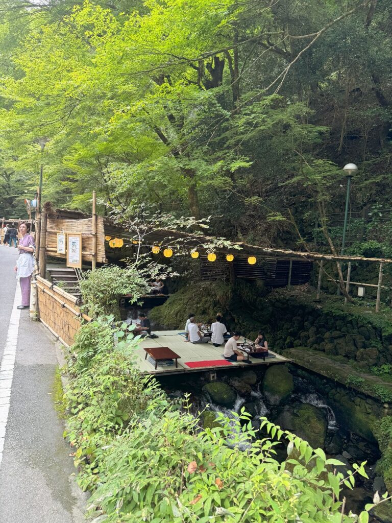 京都　貴船　川床　さんぽ