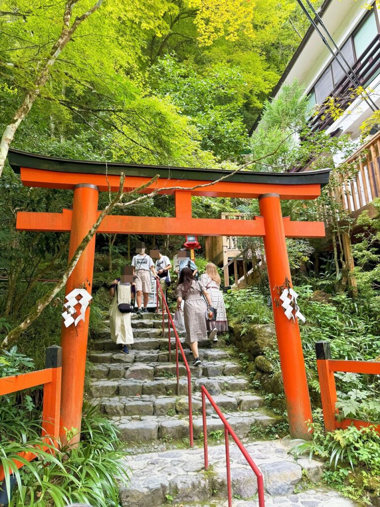 貴船神社　鳥居