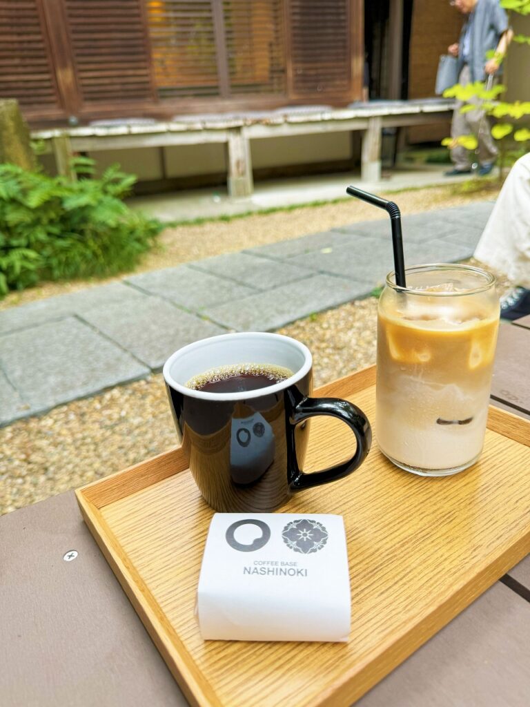 Coffee Base NASHINOKI　コーヒーと栗饅頭