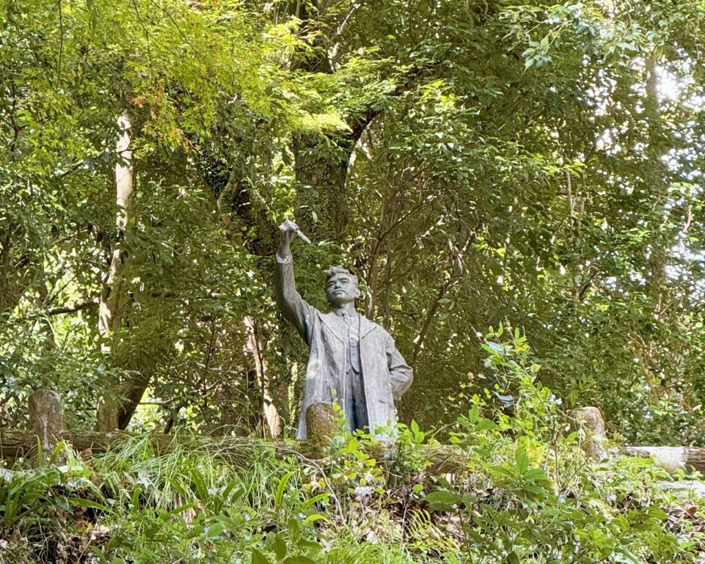 野口英世像　箕面