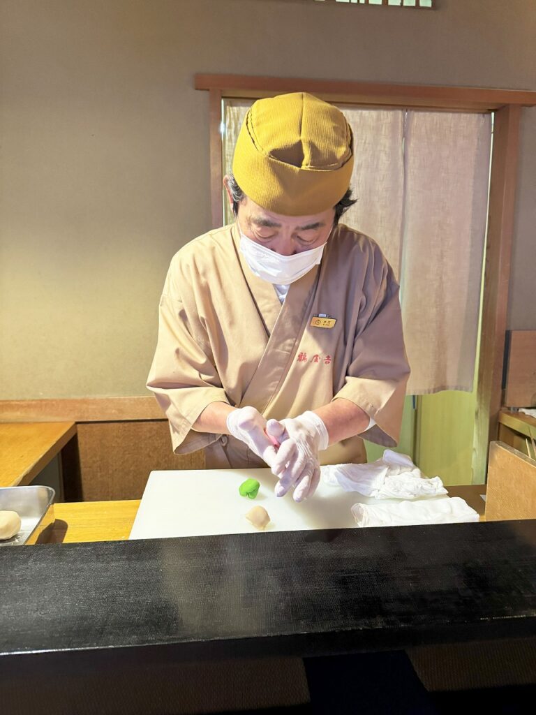 鶴屋吉信本店