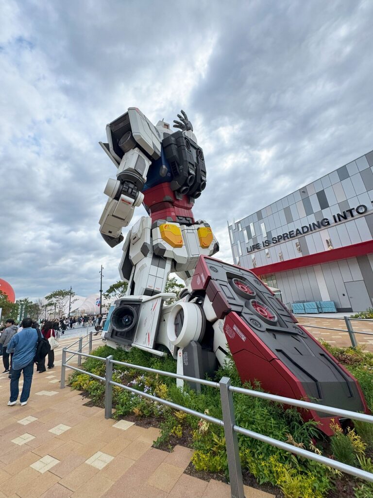 大阪万博ガンダムパビリオンのガンダム