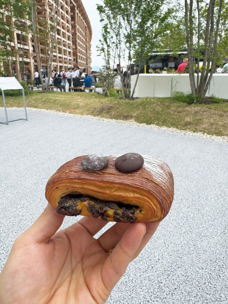 フランスパビリオンのLa Boulangerieブーランジュリー
パン・スイス
