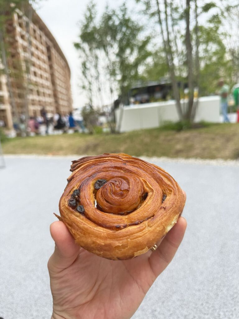 フランスパビリオンのLa Boulangerie
パンオレザン648円