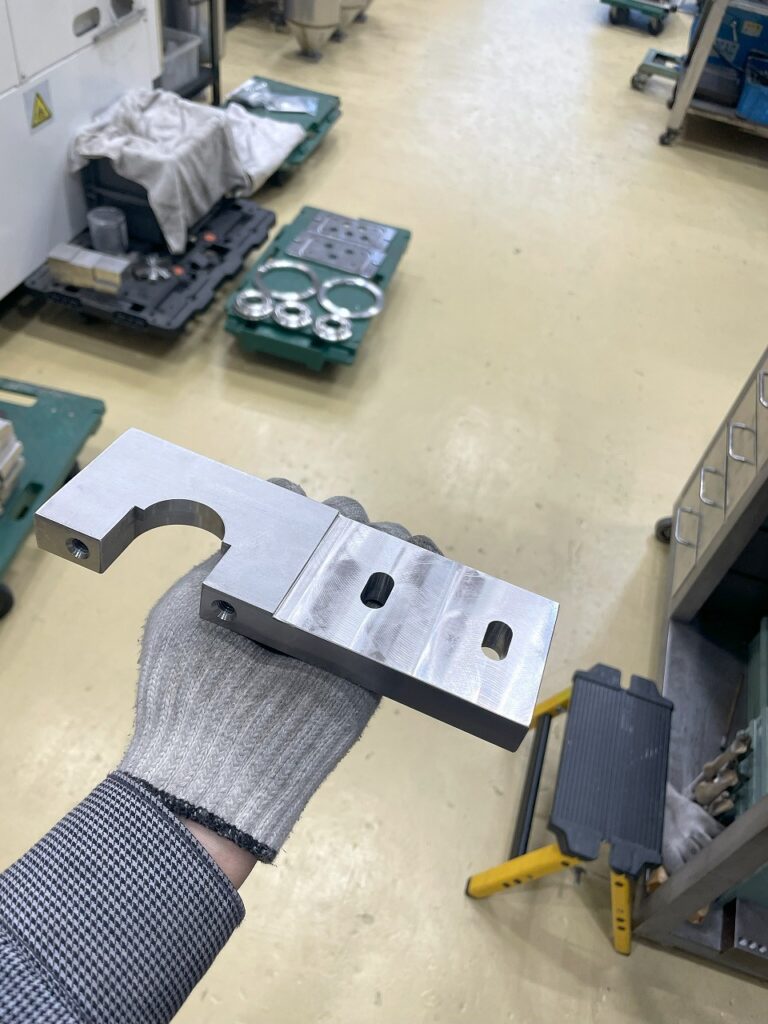 ステンレスのマシニング加工(切削加工)をやっています
大阪府松原市の株式会社テクノファーム