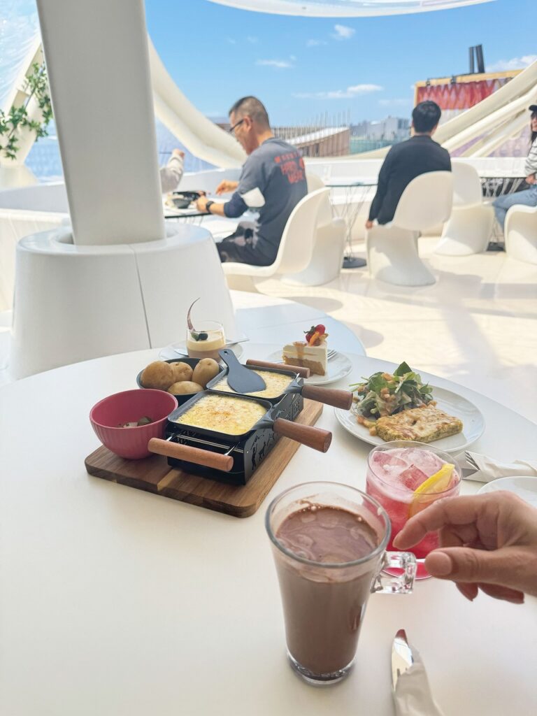 スイスグリュイエールチーズと下仁田ネギのキッシュ1950円