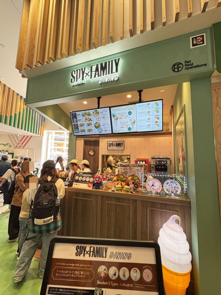 関西ヘルスケアパビリオンのフードコート スパイファミリー