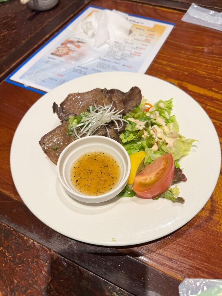 石垣島、居酒屋なかゆくい 牛タン塩焼き