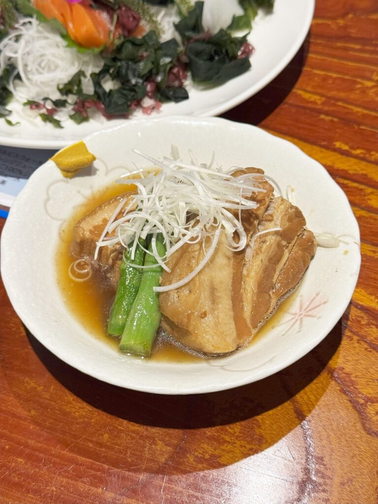 石垣島、居酒屋なかゆくい ラフテー
