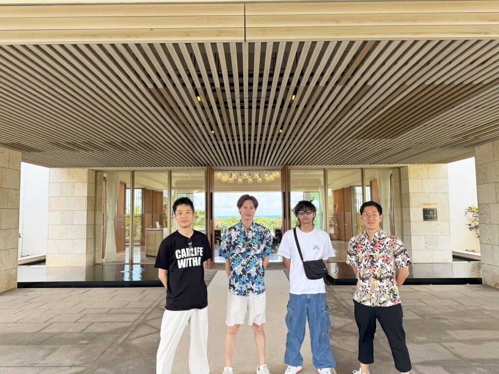 ANA インターコンチネンタル石垣リゾート ベイウイング クラブインターコンチネンタル 前で記念撮影!