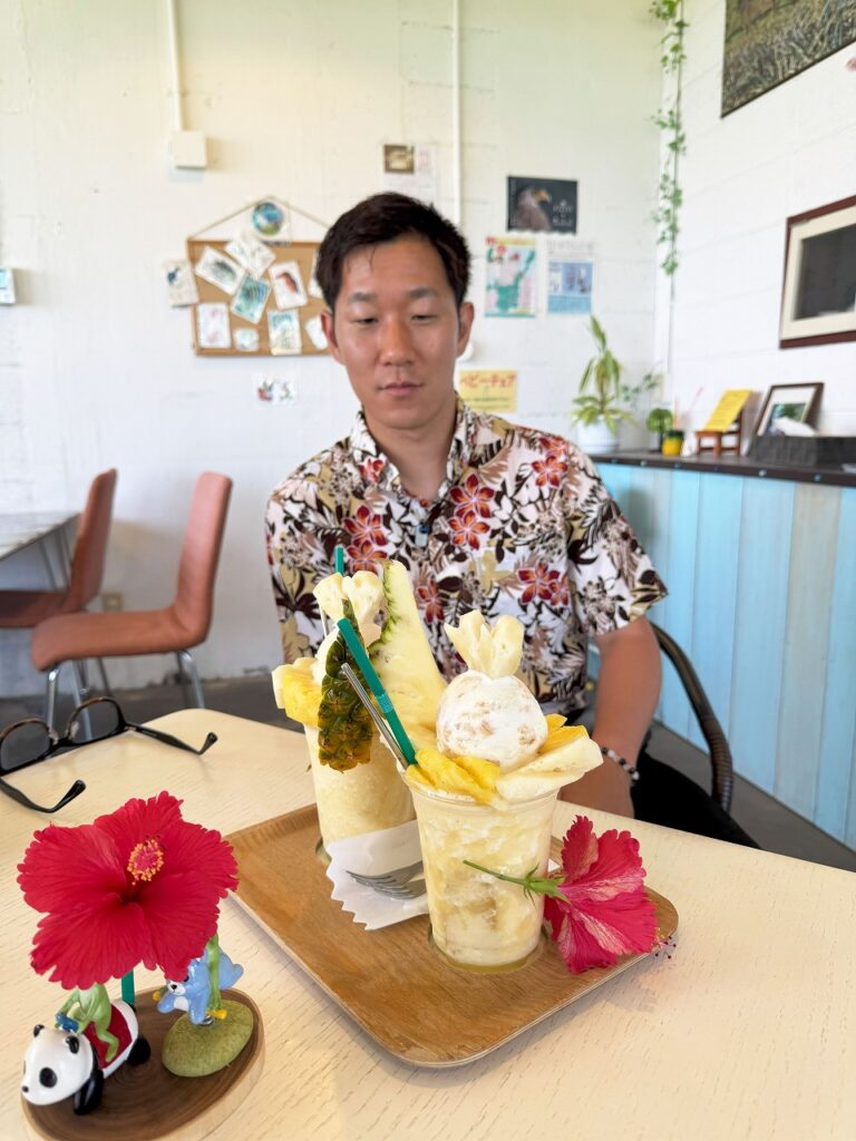 石垣島 のばれ岬観光農園 パイゴロフロート 店内で食べる