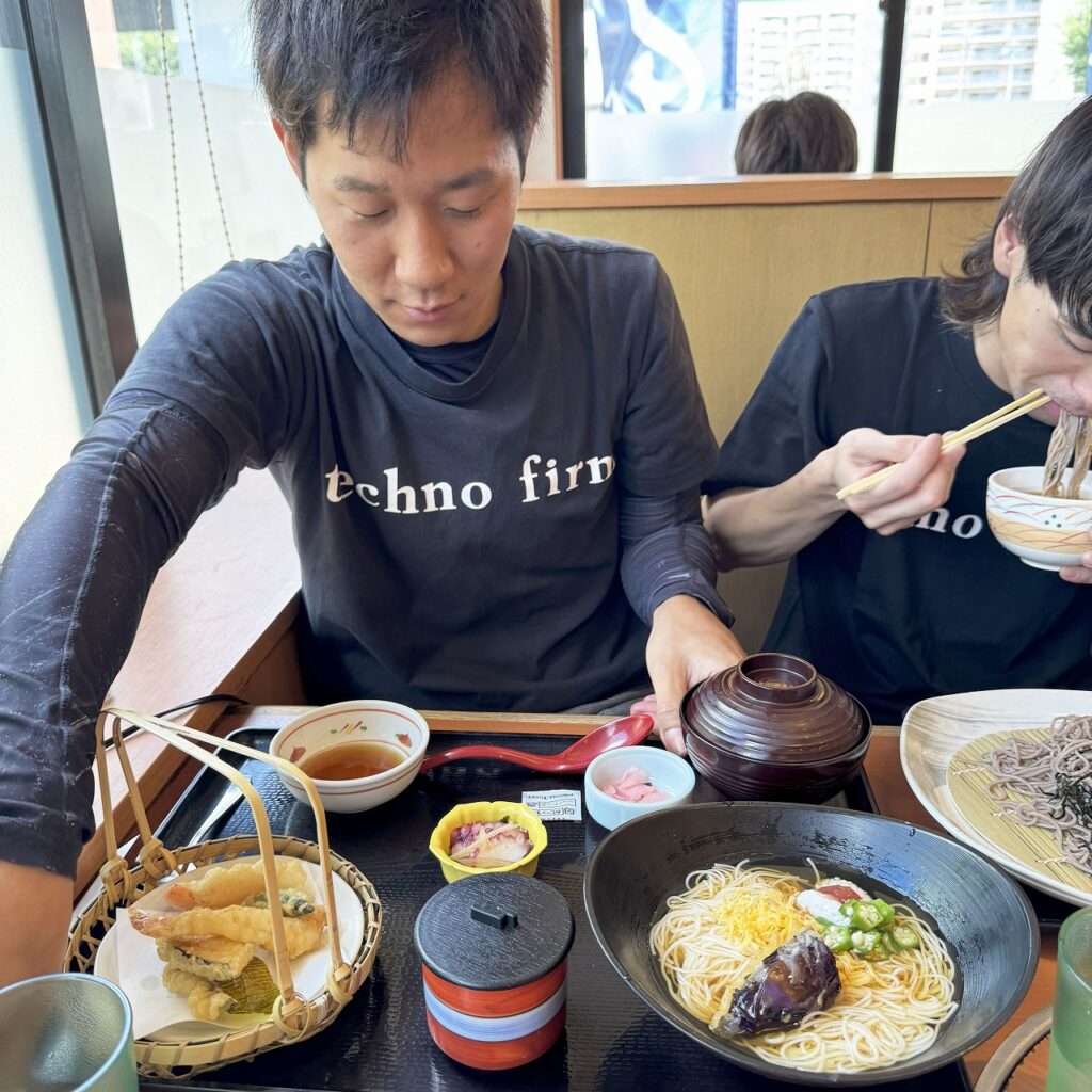 さとで昼食、株式会社テクノファーム