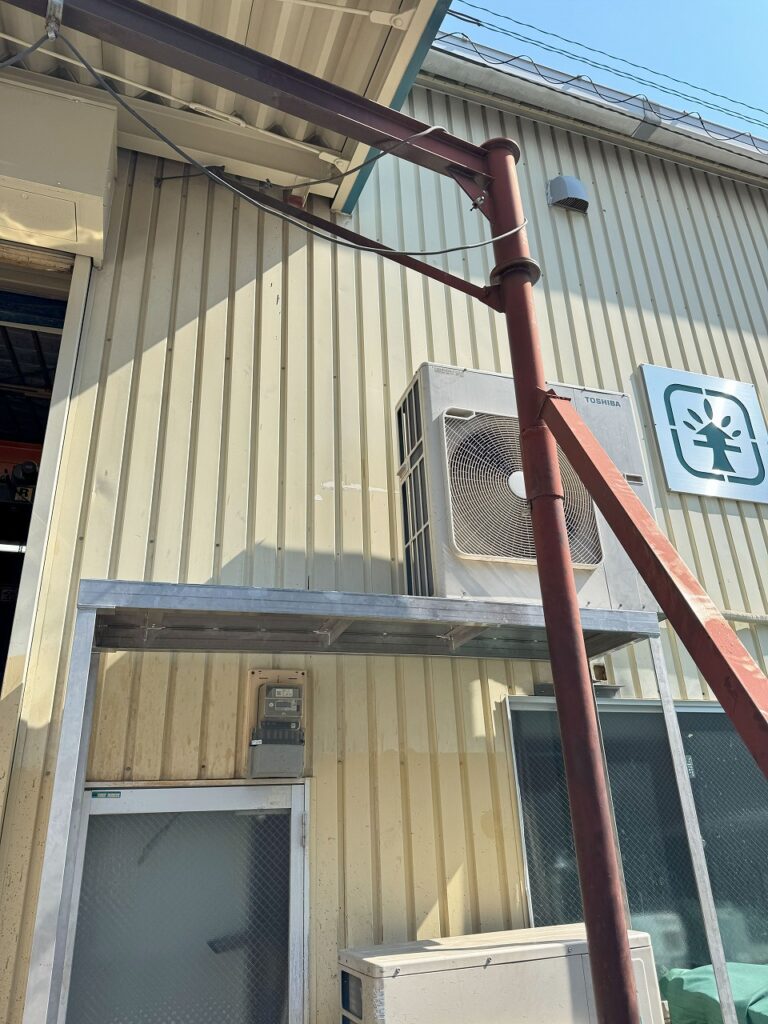 エアコン室外機のステンレス架台の製作しますよ！大阪府松原市の株式会社テクノファム