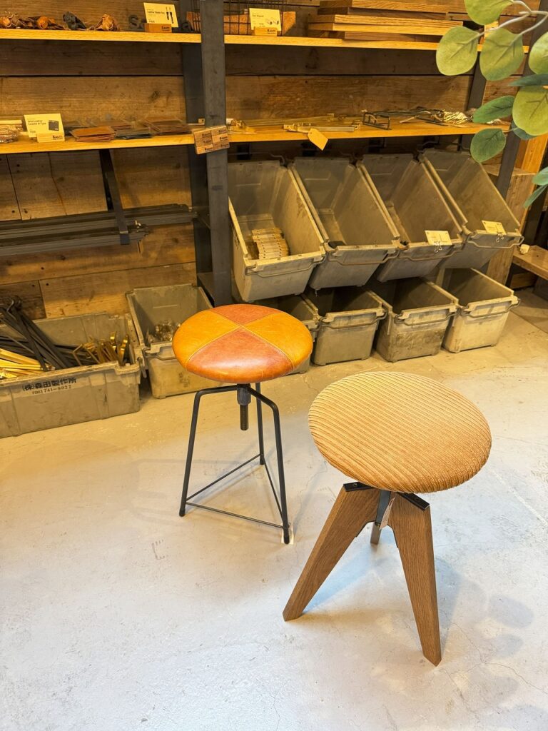 Baum Coffee Stand　オーダーの椅子