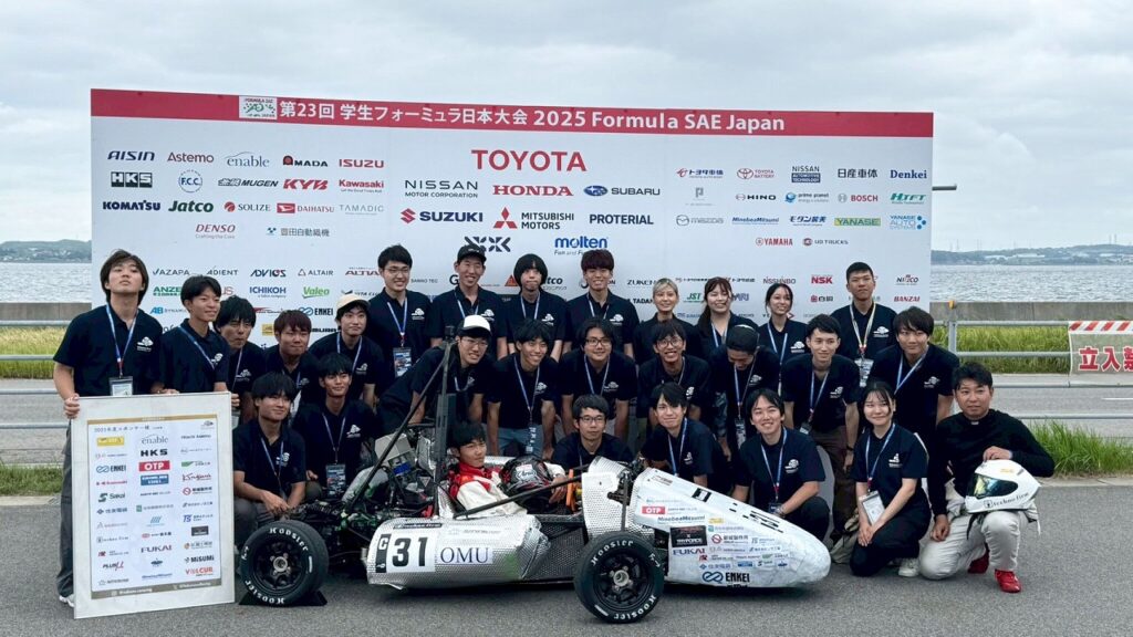 大阪公立大学中百舌鳥レーシング、学生フォーミラ集合写真