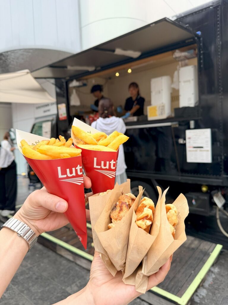 ベルギーパビリオン、ベルギーポテト、ワッフル