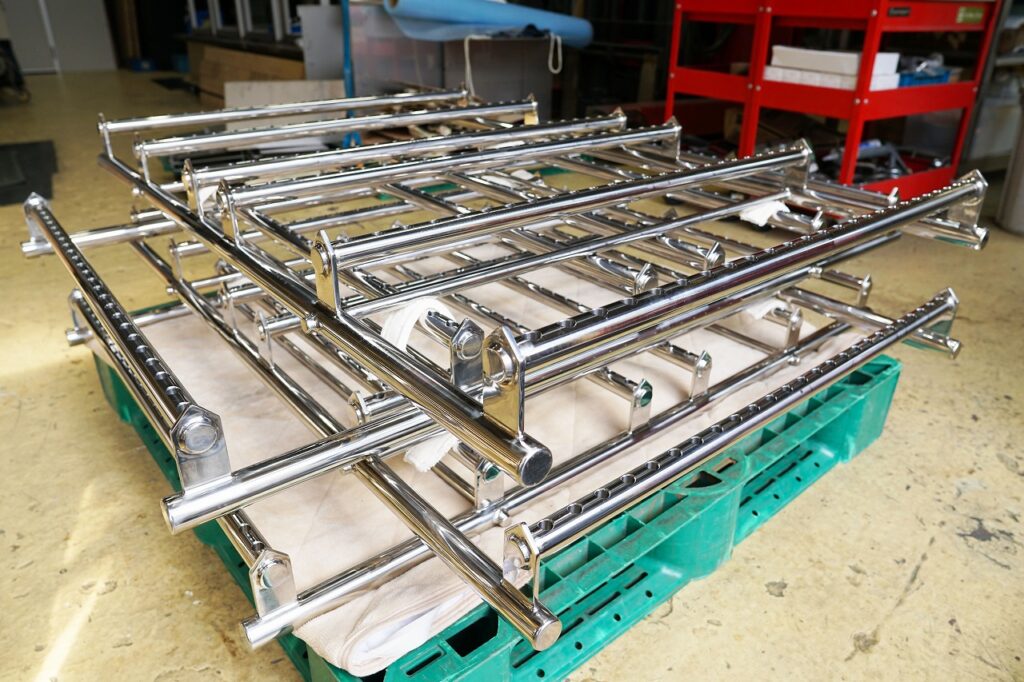 ステンレスの研磨製品、溶接で製作。溶接から機械加工まで社内一貫製作できます。大阪府松原市の株式会社テクノファームです