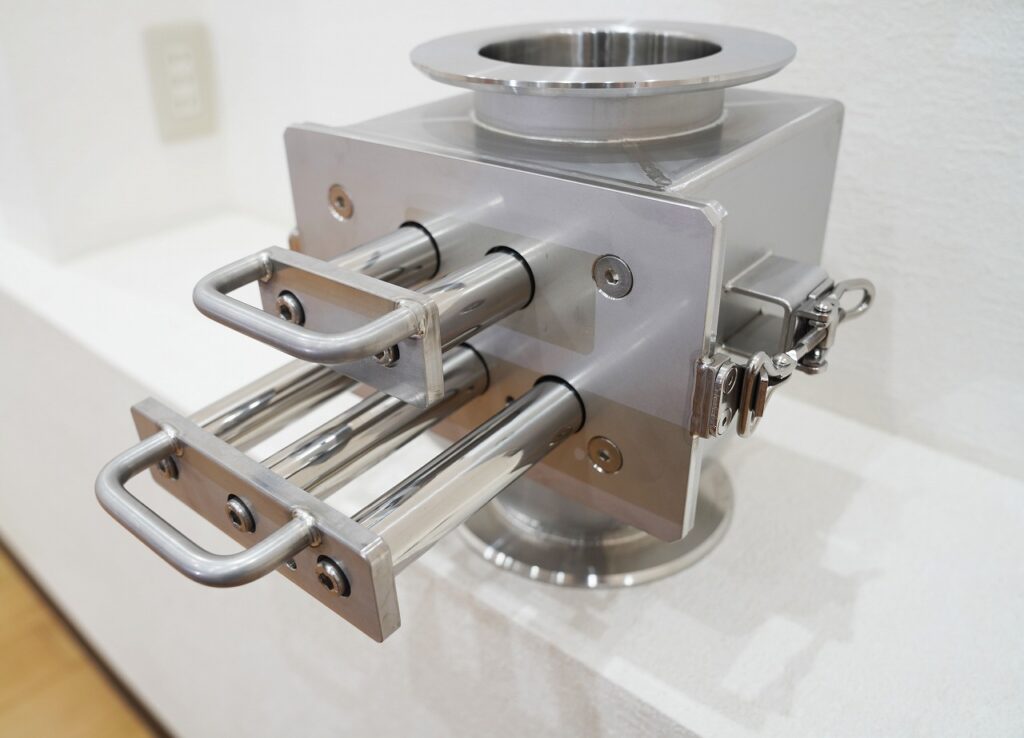 マグネットセパレーター、磁選機をお探しの方。大阪府松原市の株式会社テクノファームにお任せください