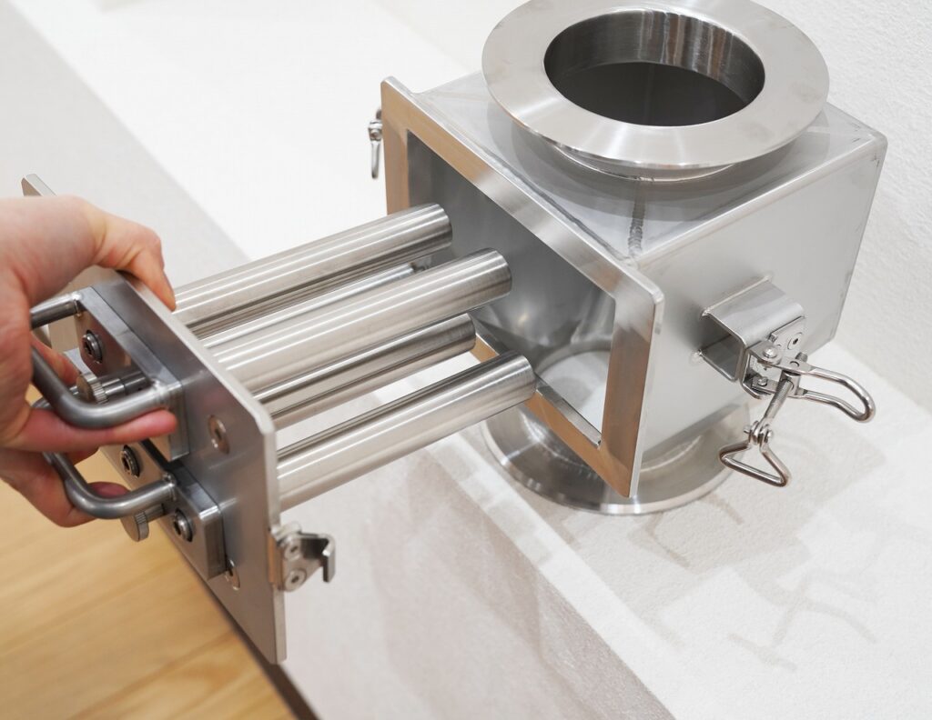 二重管仕様のマグネットセパレーター。製作しています。
ステンレスの溶接の事なら大阪府松原市の株式会社テクノファームにお任せください