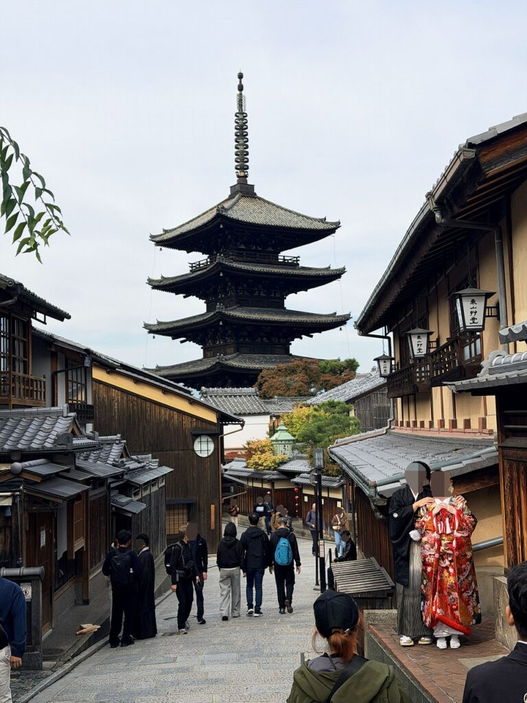 京都、八坂の塔