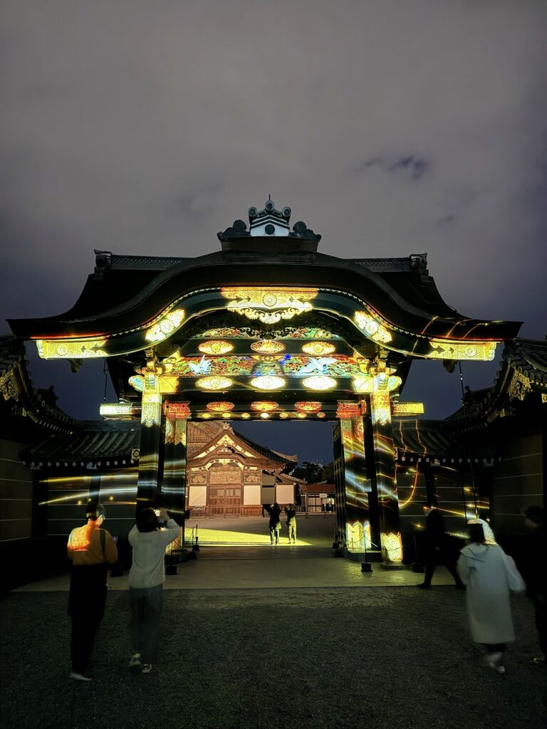 NAKED meets 二条城 2025 観月　マッピング　唐門