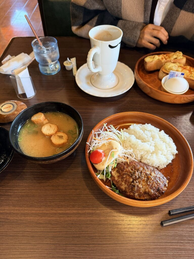 びっくりドンキーのモーニングハンバーグ