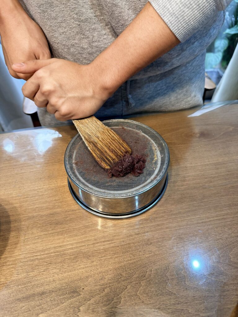 小豆を裏ごし