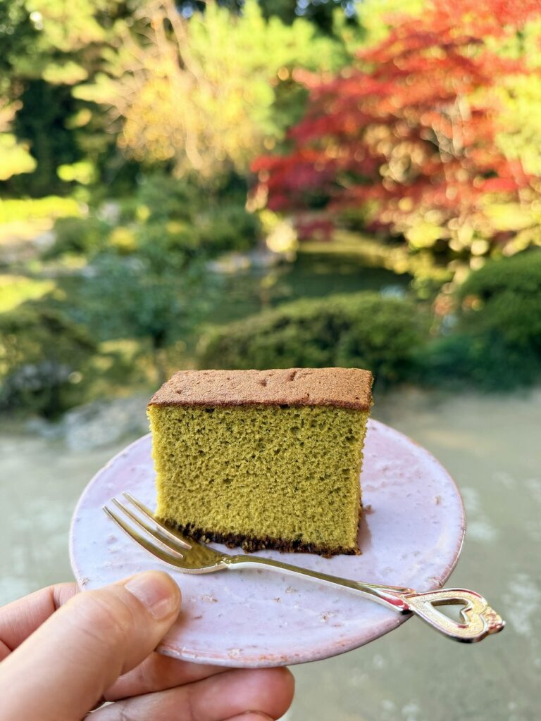 平安神宮の神苑内のお茶処 澄心亭 抹茶のカステラ