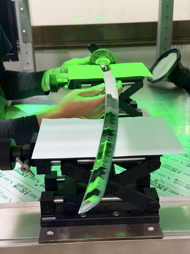 模造等にレーザー刻印するところ。株式会社テクノファーム