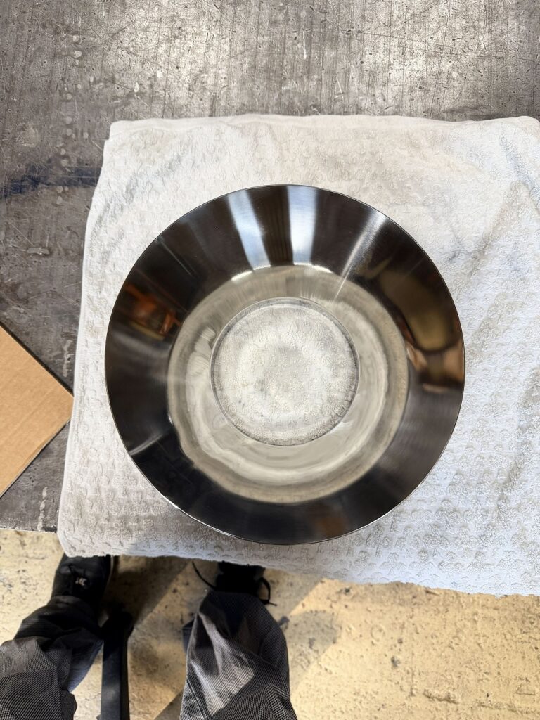 ステンレスホッパーの政策の事なら大阪府松原市の株式会社テクノファームにお任せください