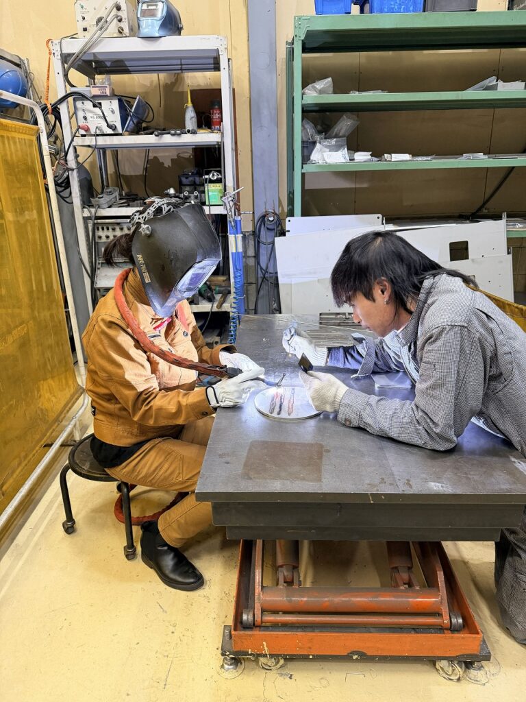 嫁さんが溶接練習