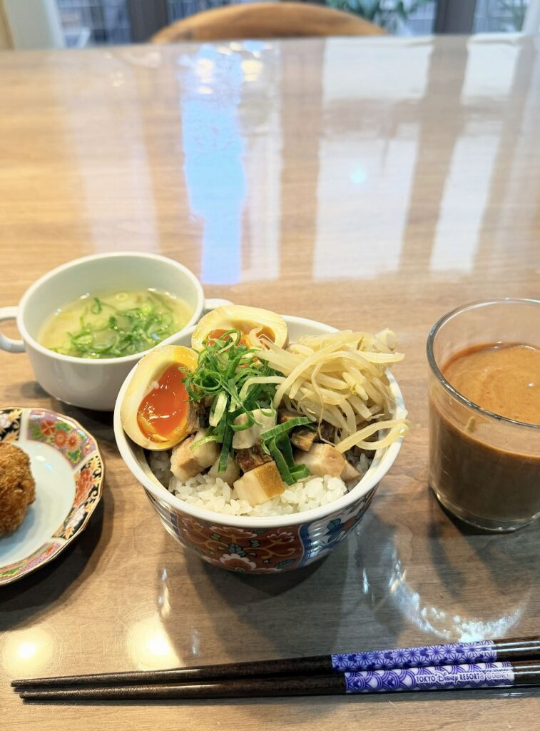 チャーシュー丼