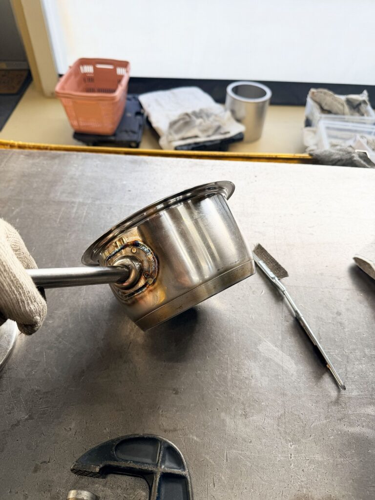 ステンレス鍋の取っ手を溶接でつける