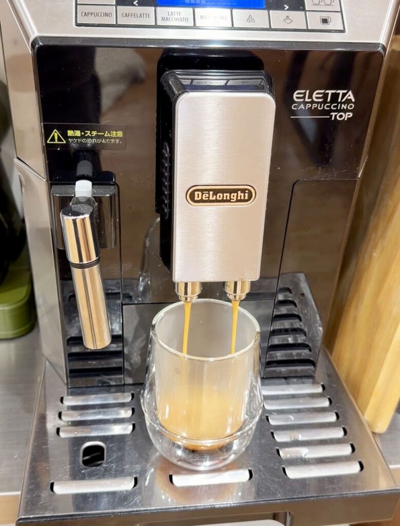 デロンギ　コーヒーマシン