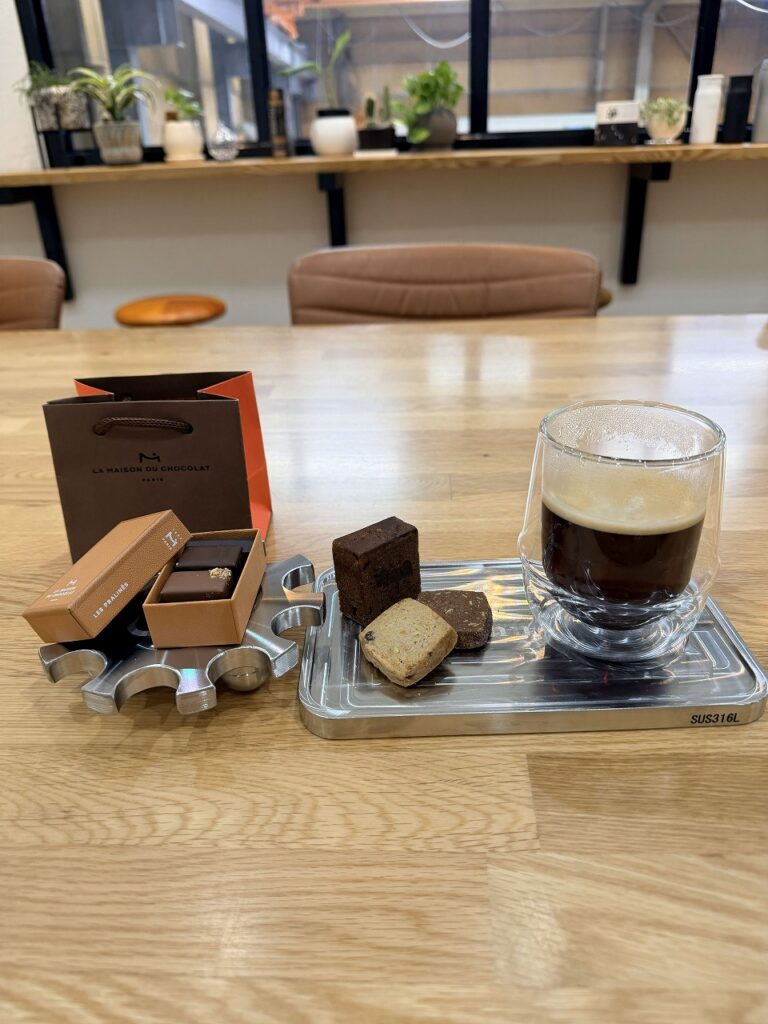 極厚ステンレス皿、カップ置きプレート。株式会社テクノファーム