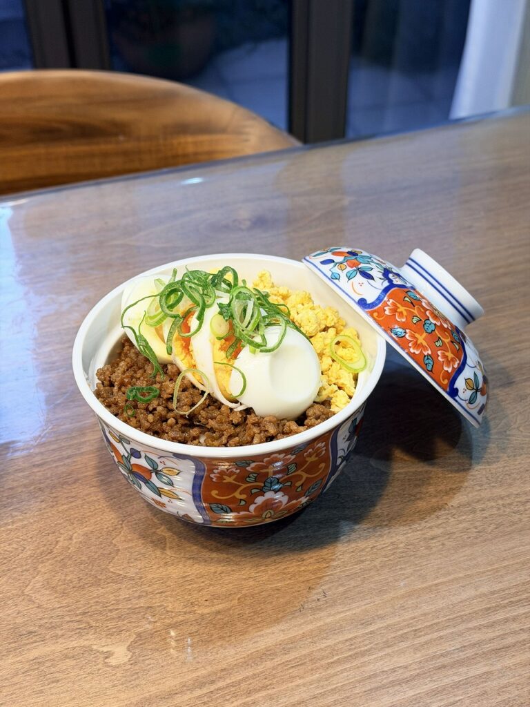 2色そぼろ丼