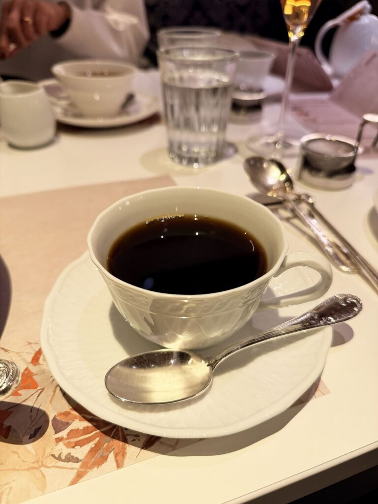 ホテルグランヴィア　ティーラウンジ　アフターヌーンティー
　コーヒー