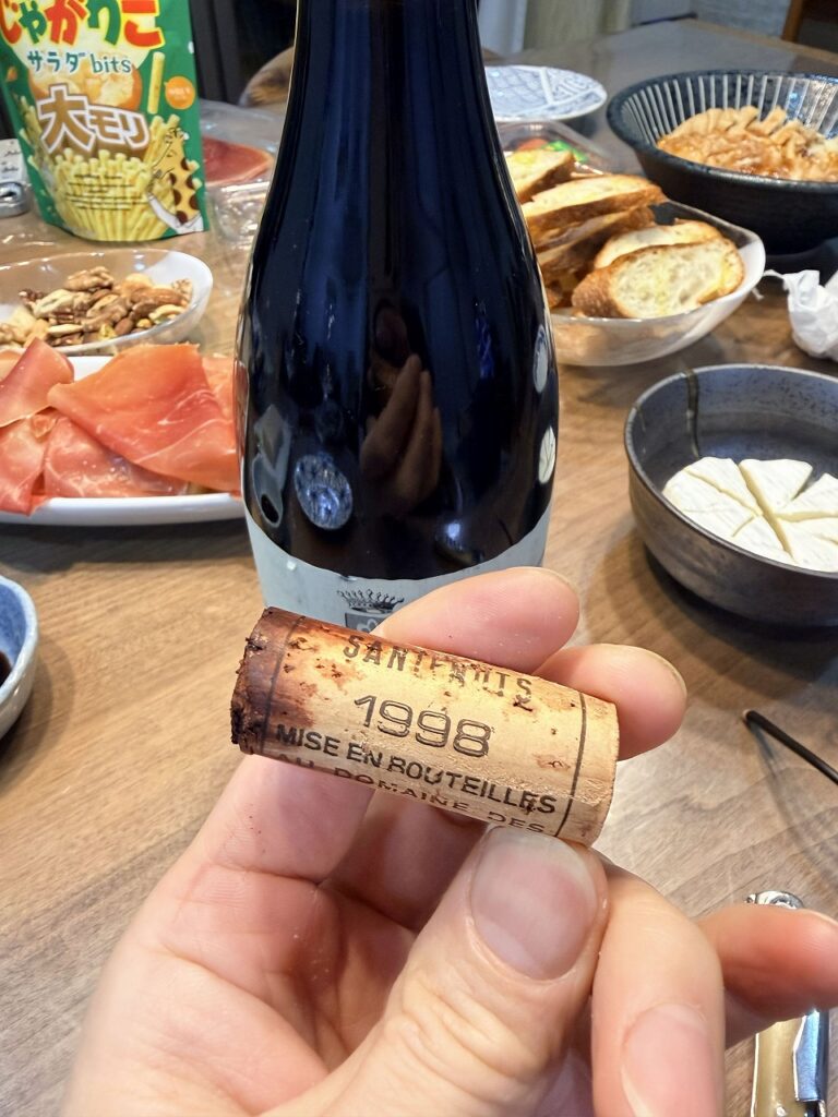 Volnay-Santenots-du-Milieu 1998 Domaine des Comtes Lafon
ヴォルネイ サントノ・デュ・ミリュー 1998 コント・ラフォン
抜栓