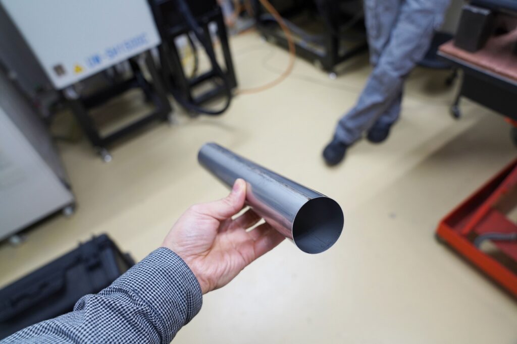 レーザー溶接で製作した薄肉小径のステンレスパイプです。
レーザー溶接、ステンレスパイプ製作の事なら大阪府松原市の株式会社テクノファームにお任せください