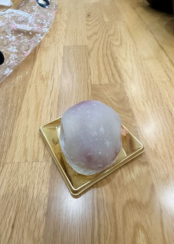 吉乃屋さんのプレミアムいちご大福 極