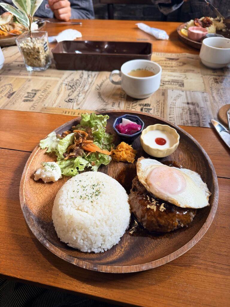 Live Cafe Restaurant Bishop　ハンバーグ