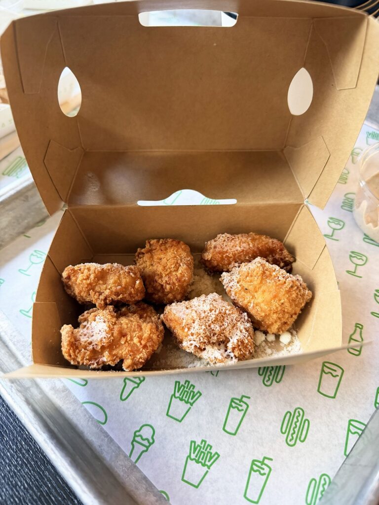 SHAKE SHACK　シェイクシャック　シーザーパルメザンフライ