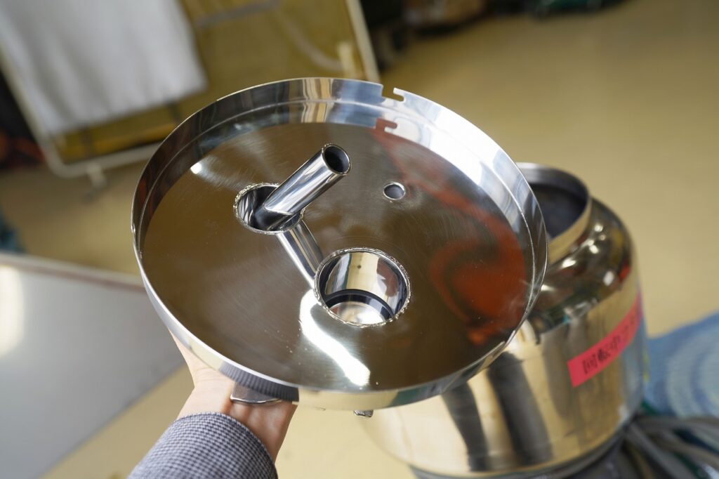 ステンレス蓋の追加工