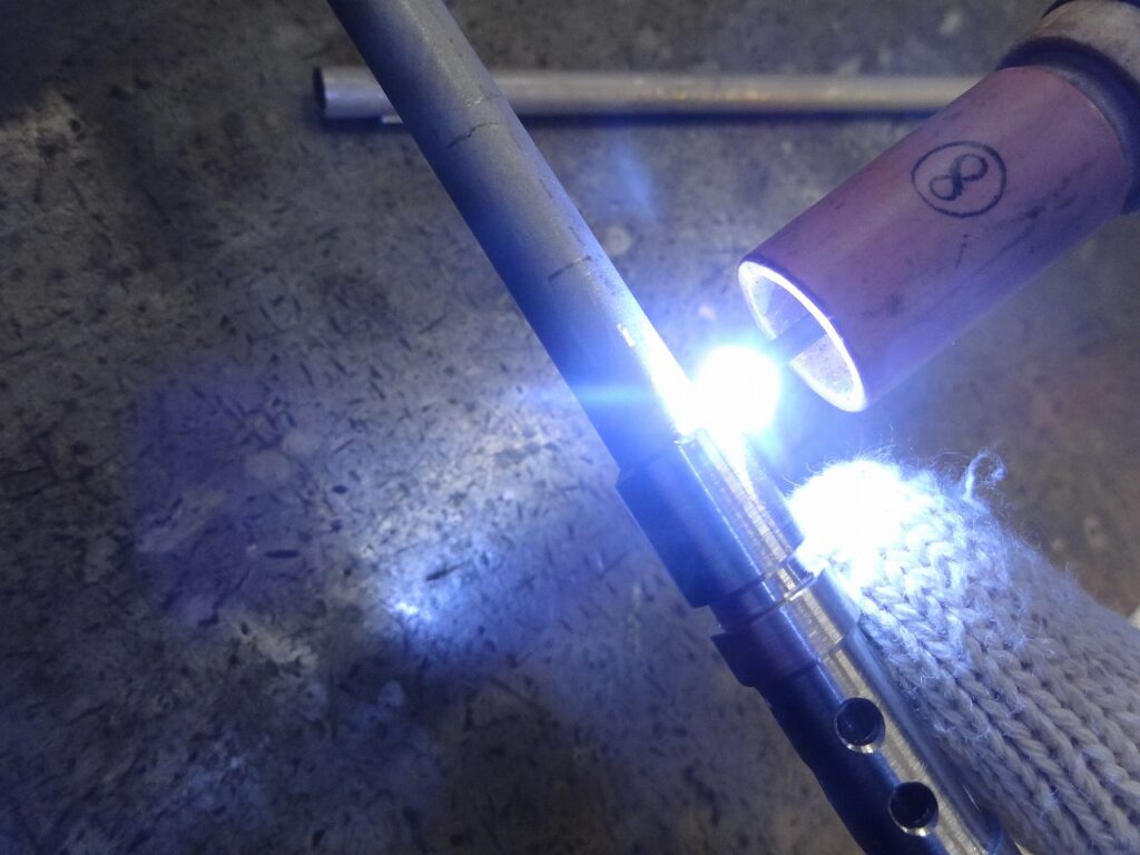 T薄肉パイプをig溶接