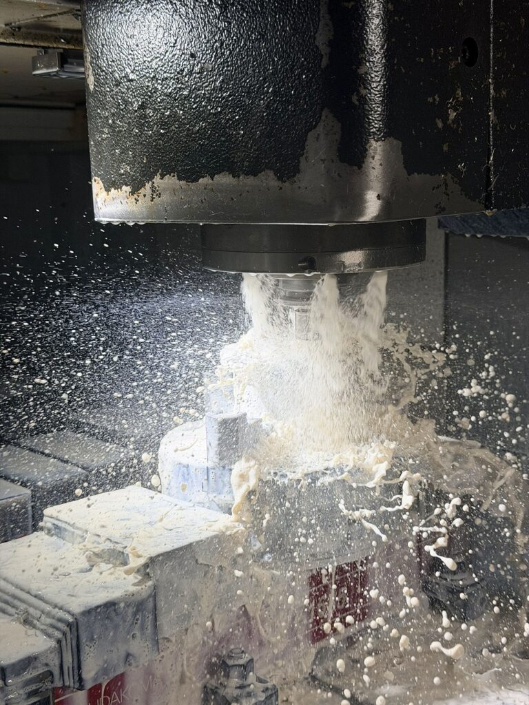 アルミマシニング加工
株式会社テクノファーム