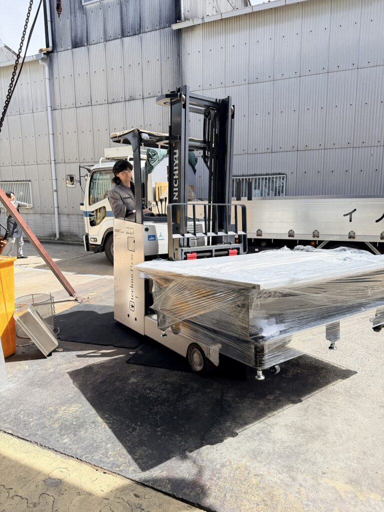 製缶定盤製作します。
株式会社テクノファームです